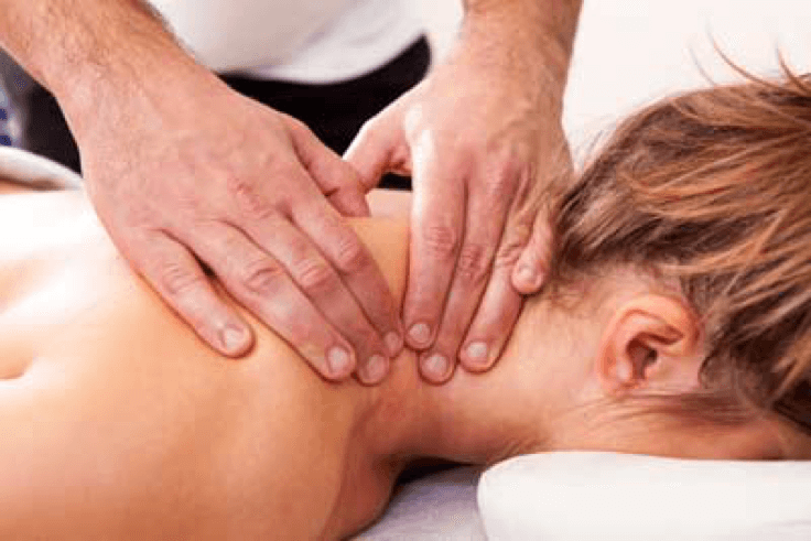 Liệu pháp massage mô sâu cũng được sử dụng với bệnh nhân đột quỵ